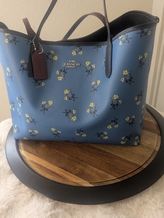 Coach Handbags - Coach City Tote Blue Floral Bow Print Pebbled Leather Shoulder Bag Large